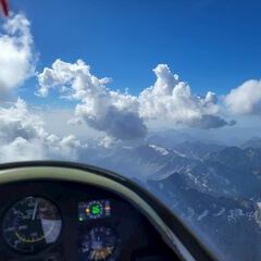 Flugwegposition um 15:09:35: Aufgenommen in der Nähe von Arrondissement de Briançon, Frankreich in 4911 Meter